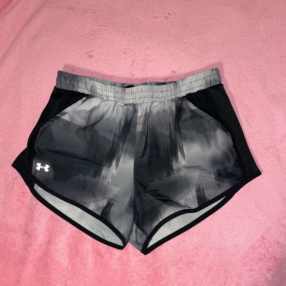 Gray underarmour shorts!!